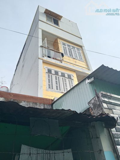 Bán CHDV, 7 phòng, Quận 4 giá 6,65 tỷ