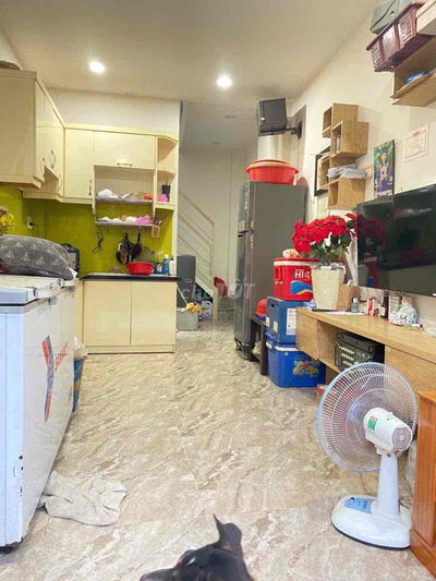 Nhà đẹp ở liền,chủ đang ở. Dt 3 x 7m đúc 1 lầu