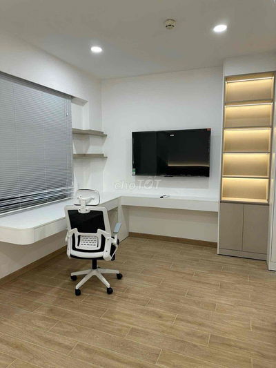 Bán Gấp CC Saigon South Q7, Nhà sẵn sổ, tiện đi RMIT, Full Nội thất