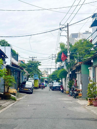 Bán Nhà Chính Chủ Mới Xây Vị Trí 01 sẹc Lê Văn quới.gần 04 Xã