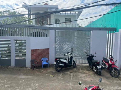 CẦN BÁN NHÀ BIỆT THỰ