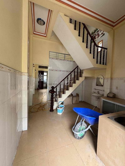 nhà mặ tiền QL60 thị trấn mỏ cày Nan