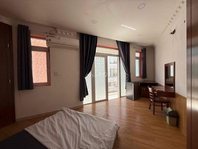 CHO THUÊ PHÒNG BAN CÔNG FULL NỘI THẤT VIEW CÔNG VIÊN GĐ