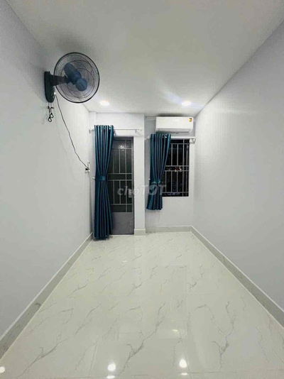 Nhà Vi bằng đúc 2 lầu sạch đẹp đang cho thuê 5tr/th, Thống Nhất, GV