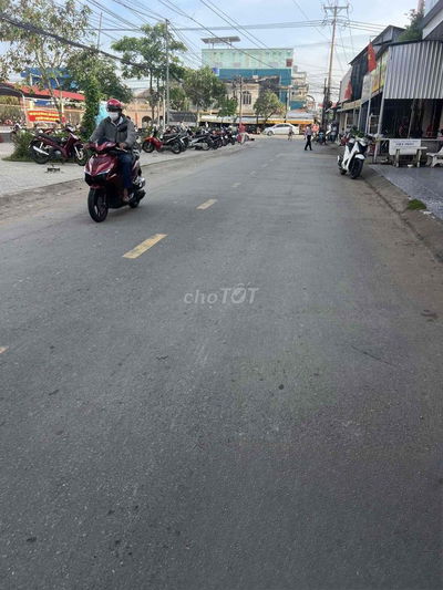 Nhà ở mặt tiền ở Thới Lai, Bình Đại, Bến Tre