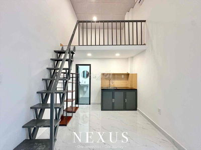 TRỐNG SẴN PHÒNG GÁC CAO M8 ĐỨNG ĐƯỢC NGAY MERCEDES QUANG TRUNG