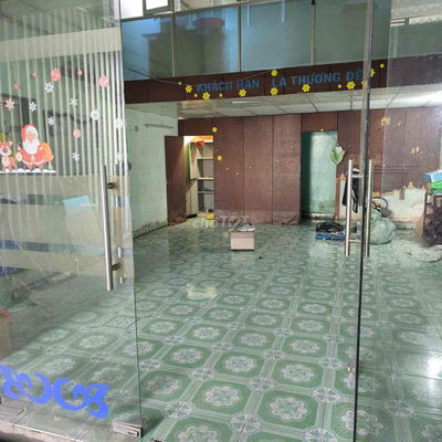 Cho thuê nhà mặt tiển QL1A, 80m2 giá 9triệu/tháng, LH ***