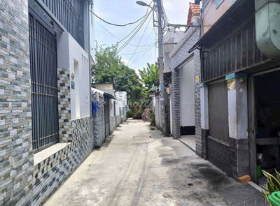 CẦN BÁN NHÀ GẤP .DUONG HUỲNH TẤN PHÁT Q7.DT : 4X16 .