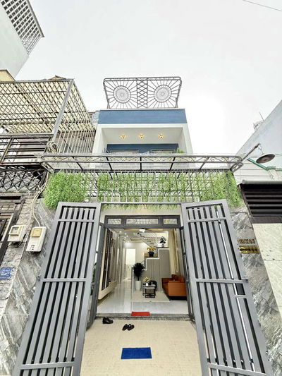 Nhỉnh 4 tỷ Nhà phố 4m x 15m. Full Nội thất Đường Huýnh Thị Hai