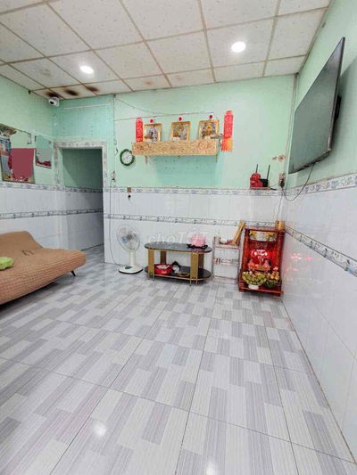 Nhà bán chính chủ gần chợ đầu mối bình đien gần trường học