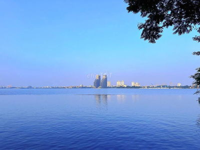 Xuân La-Tây Hồ 7T thang máy, vỉa hè, ôtô tránh 2 ban công 5p ra Hồ Tây