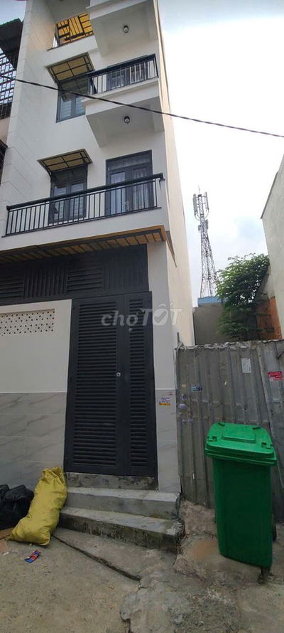 BÁN LÔ ĐẤT PHẠM VĂN CHIÊU DT 4 X 14 - Giá  4,7TY