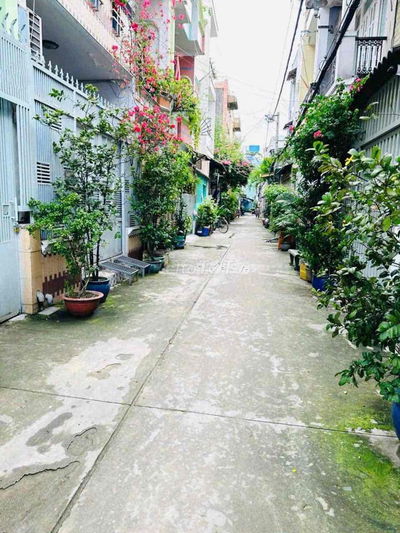 Nhà đẹp 4x12m, 4PN, 3 máy lạnh – hẻm ô tô Thoại Ngọc Hầu