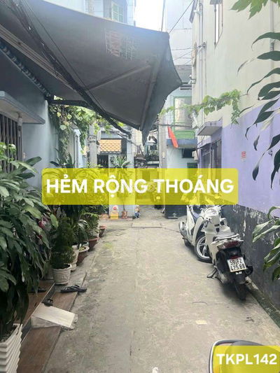 Q.3 CMT8 3 TẦNG HẺM THÔNG TỨ TUNG