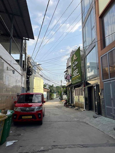 NHÀ MỚI XÂY - CÓ MÁY LẠNH - GÁC CAO ĐỨNG ĐƯỢC - CÓ PHÒNG 2tr7&2tr8 - C