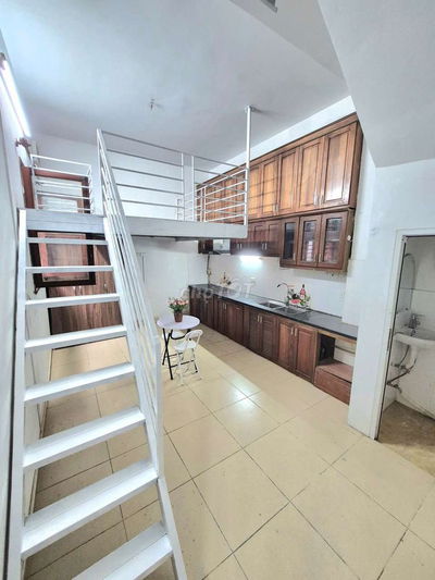 Phòng khép kín.30m2.Gác xép.Đủ đồ.Thoáng sáng.Ngõ thông.Giá 3tr/p