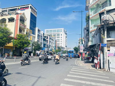 Bán Nhà sát MT Nguyễn Văn Nghi,ngay Chợ GV, dt 51m2, trệt+2 lầu