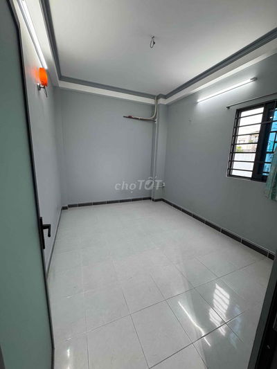 Phòng Nữ 17M2 Cửa Sổ Âu Cơ