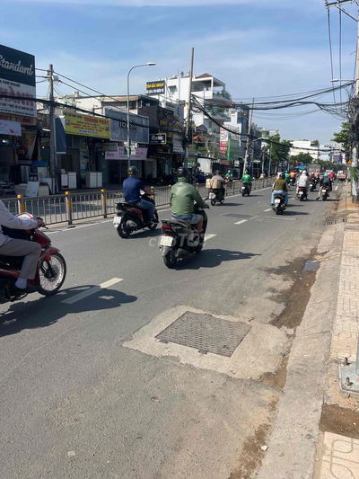 Cho thuê mặt bằng RIÊNG BIỆT NGUYỄN THỊ THẬP 5x25m 40tr còn TL