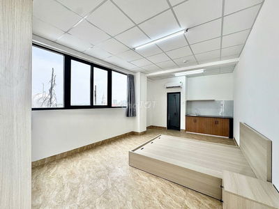 PHÒNG ĐÓN NẮNG RỘNG RÃI - GẦN EMART - CV LÀNG HOA