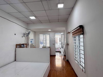 nhà 2 PHÒNG NGỦ 3,5X15 XÔ VIẾT NGHỆ TĨNH. có nội thất