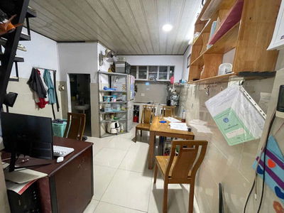 Nhà 1 Trệt 1 Lầu 2pn 2máy lạnh 1wc gần Gigamall hbc 6.5triệu