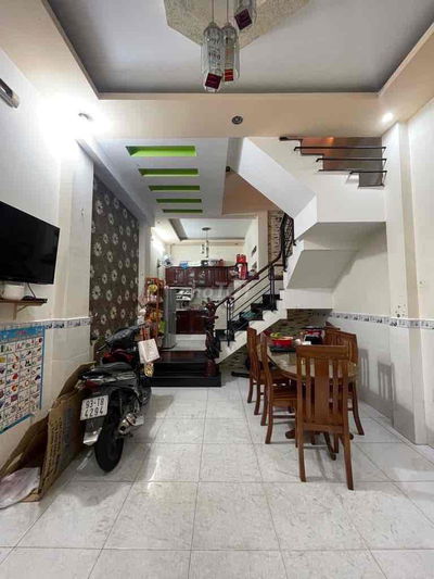 HẺM NHỰA 4M - 3 TẦNG BTCT - 37M2 - NHÀ ĐẸP - NGAY EMART PHAN HUY ÍCH