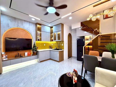 KHU NHÀ HIẾM BÁN-NGAY NGÃ 4 HÀNG XANH- BT-ĐINH BỘ LĨNH-SỔ VUÔNG-23M2