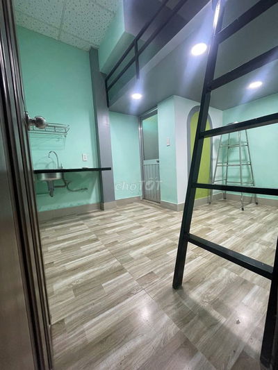 Phòng 18m2 -3,5tr/th Tô Hiến Thành - Thành Thái Q.10 giờ tự do 3,5tr