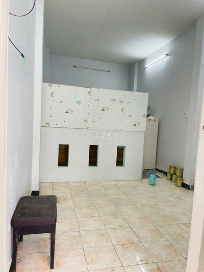 Cho thuê nhà Nguyên căn riêng biệt,1 trệt 1 lầu có ban công nhỏ