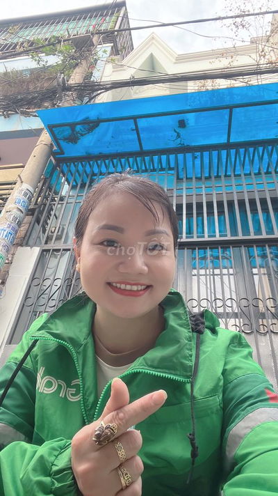 TÌM CHỦ MỚI.E thân hình 37m2.Kết cấu 2 tầng,2 pn.E ở cạnh Lê Trọng Tấn