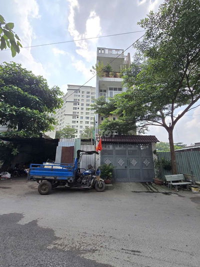 Nhà 4 tầng 4,2 x 21 hẻm 8m 1/ Lê Đức Thọ, gần KDC Saigon Coop