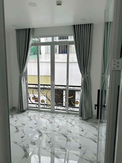 CHO THUÊ NHÀ MẶT TIỀN ĐƯỜNG HOÀNG SA VIEW ĐẸP