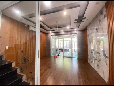 Nhà 3 tầng 4Pn đường Thái Văn Lung, Hoà Xuân