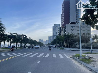 BÁN LÔ ĐẤT 236M2- NGANG 10M- 2 THOÁNG Ô TÔ ĐỖ CỬA– HOÀNG SA- 1 BƯỚC RA BIỂN. NHỈNH 20 TỶ