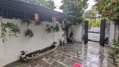 Nhà 3 tầng 3Pn có sân vườn Khu Mỹ An