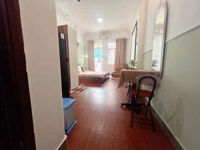 Phòng 35m2 + BANCOL cho thuê ngay Đề Thám Q1 gần CẦU ÔNG LÃNH,CV 23/9