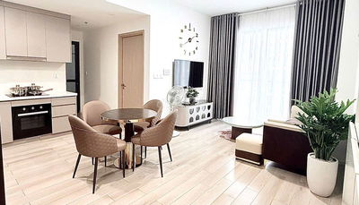 Căn Hộ 𝗗𝗜̣𝗖𝗛 𝗩𝗨̣ 𝗔𝗜𝗥𝗕𝗡𝗕 – 𝗩𝗜𝗡𝗛𝗢𝗠𝗘𝗦 𝗚𝗥𝗔𝗡𝗗 𝗣𝗔𝗥𝗞 𝗤𝗨𝗔̣̂𝗡 𝟵