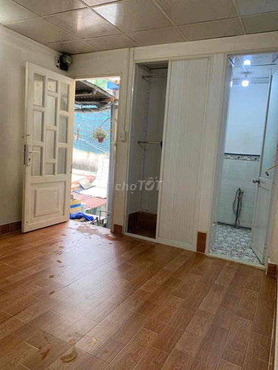 Bán Nhà Nguyễn Khoái Q4 18,1m chỉ 1t8 chốt cứng