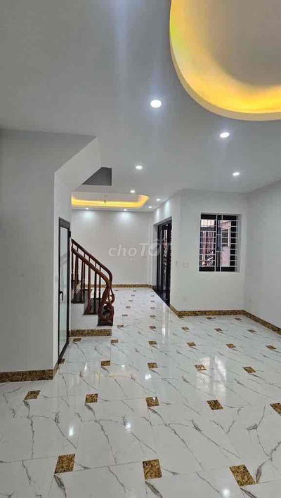 LAI XÁ-Ô TÔ ĐỖ CỬA-7 PHÒNG KHÉP KÍN- NỘI THẤT CAO CẤP