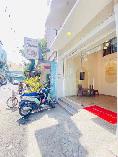 MẶT BẰNG HOT RỘNG 35m2 - ĐƯỜNG LỚN - ĐÔNG DÂN CƯ - CÓ GÁC LỬNG NGỦ LẠI