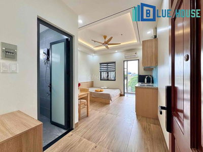 STUDIO BAN CÔNG THOÁNG MÁT GẦN BÌNH THẠNH PHÚ NHUẬN