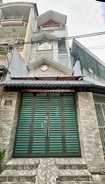 QUẬN 11 - NGUYỄN CHÍ THANH - 157,2M2 ĐƯỜNG 10M - Ô TÔ ĐỔ CỬA.