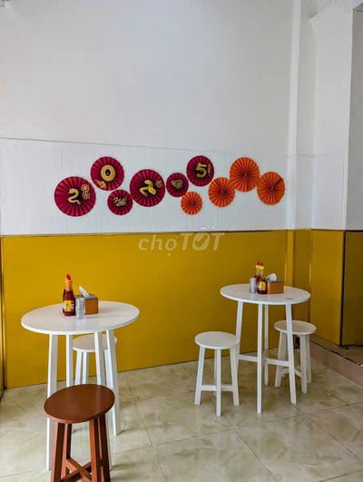 Cần sang quán ăn mặt tiền đầy đủ trang thiết bị