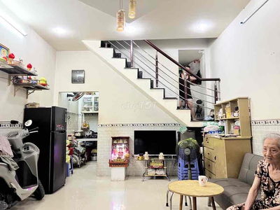 NHÀ NGAY NGÃ 4 QUANG TRUNG , PHẠM VĂN CHÊU- P.14 - GÒ VẤP - 32M2 - 3.7