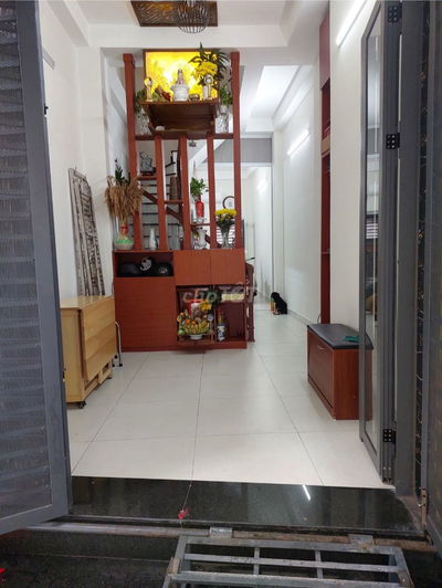 Nhà hẻm xe hơi, mới xây dựng vô ở ngay 2 PN, Đinh Tiên Hoàng