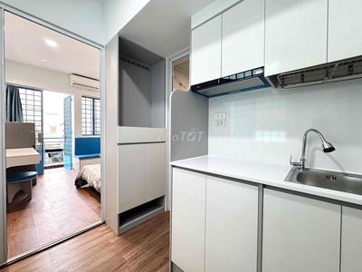 🌌NEW 100%_CĂN HỘ 1PN BAN CÔNG, ĐƯỢC NUÔI PET, NGAY CẦU KIỆU Q1