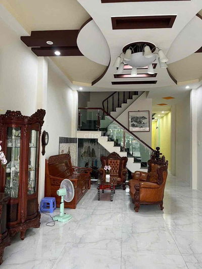 Nhà Trệt 2 lầu KDC Hồng Phát 3pn full nội thất