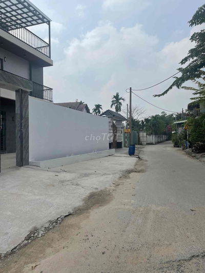 Đất Lái thiêu 4x25m (1ty9) đường bêtong oto