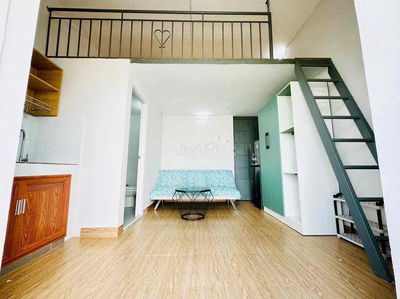 Căn hộ có gác ban công full nội thất mặt tiền Tạ Quang Bửu